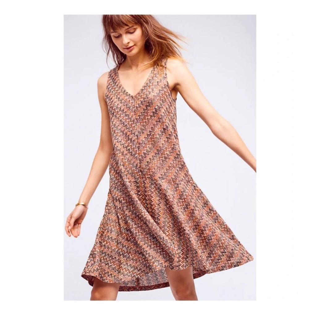 Sleeveless V-Neck Zigzag Print Swing Dress - Rust Multi